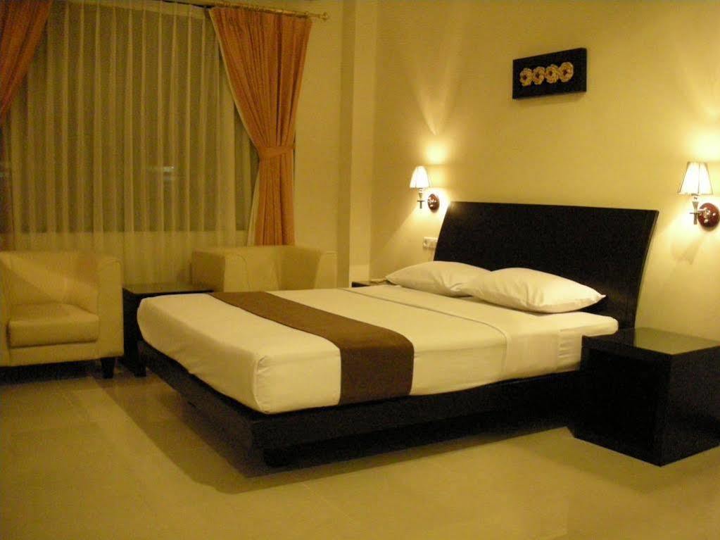 Grand Kecubung Hotel Pangkalanbuun Exteriér fotografie
