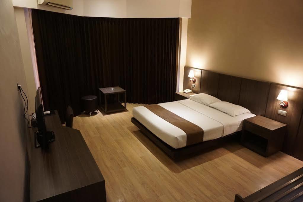 Grand Kecubung Hotel Pangkalanbuun Exteriér fotografie